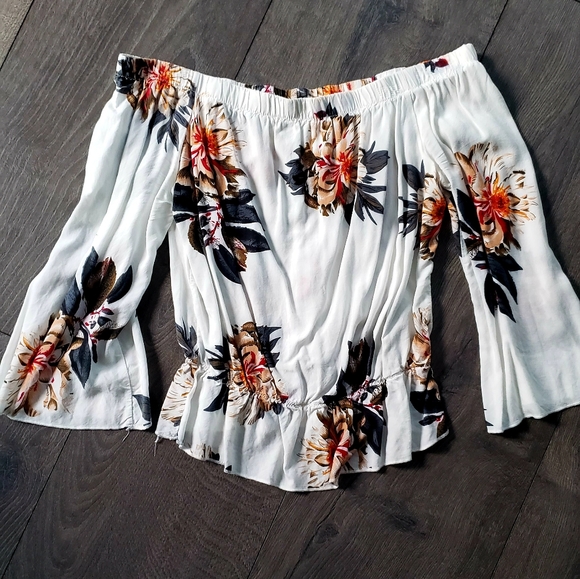 Top - Picture 1 of 3